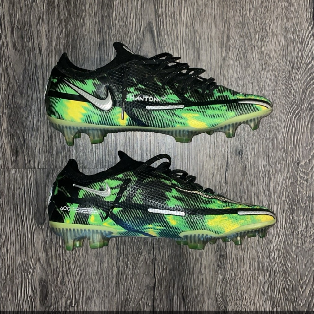 Nike Phantom GT2 Elite FG Shockwave size 9.5 US (lightly used)